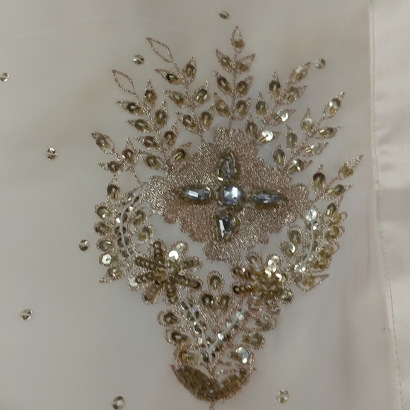 Scarf/Wrap/Shawl, Embellished, Raj Sunder - Picture 8 of 9